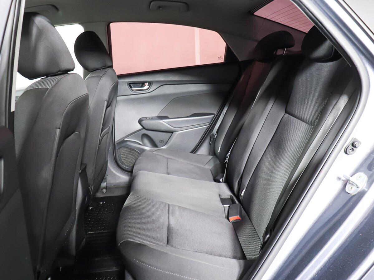 Hyundai Solaris 2019, серый