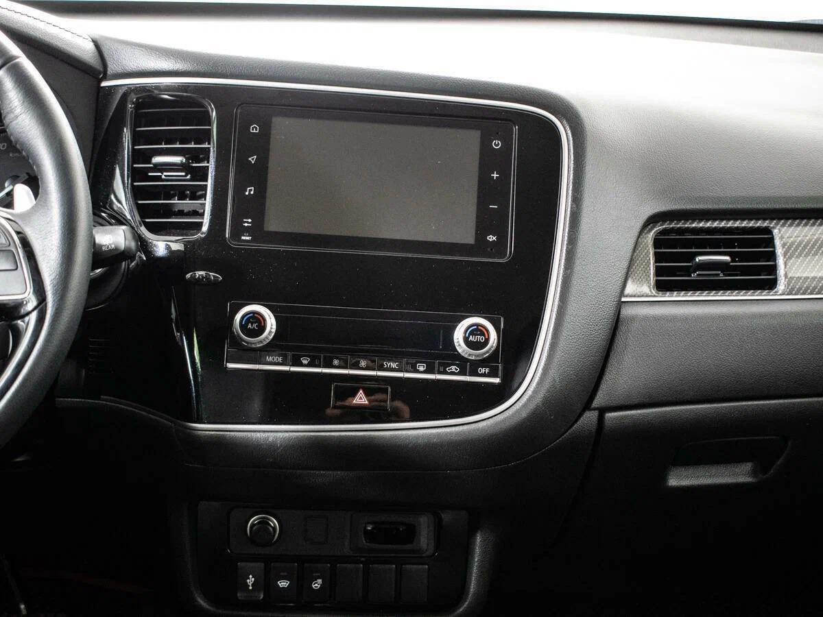 Mitsubishi Outlander 2020, синий
