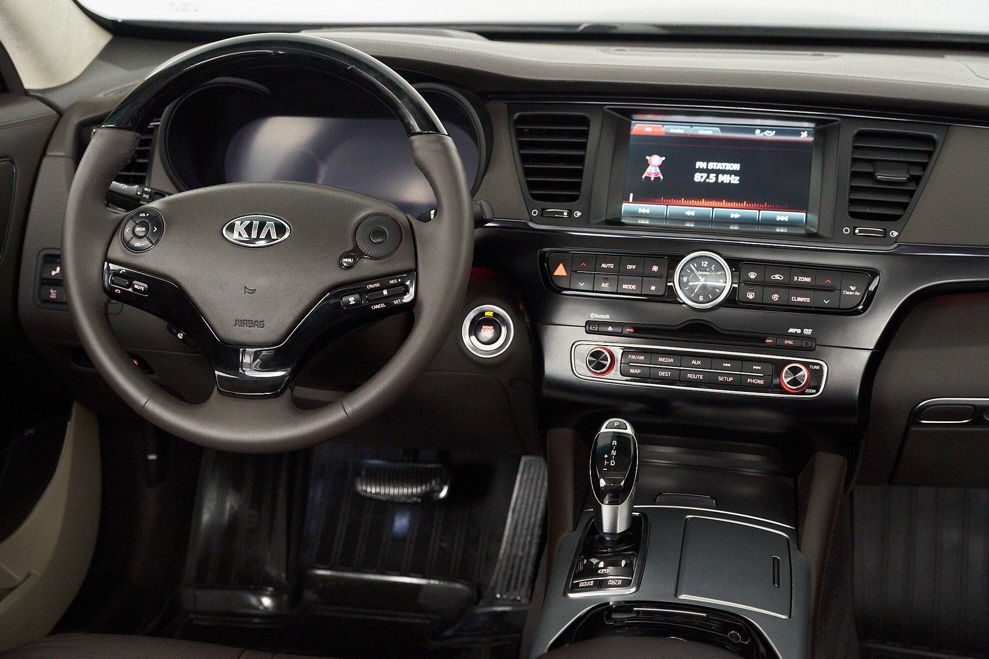 Kia Quoris 2013, коричневый