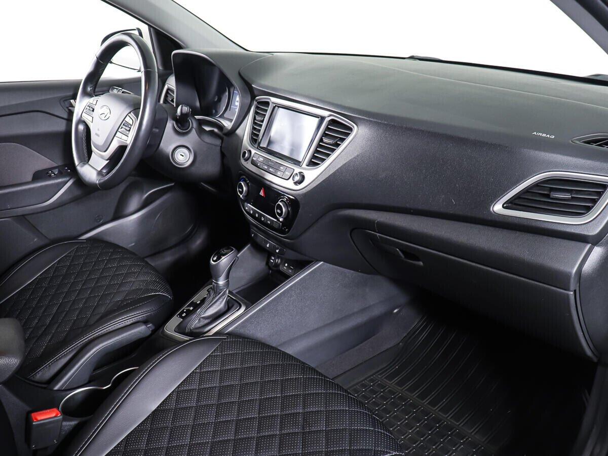 Hyundai Solaris 2020, белый