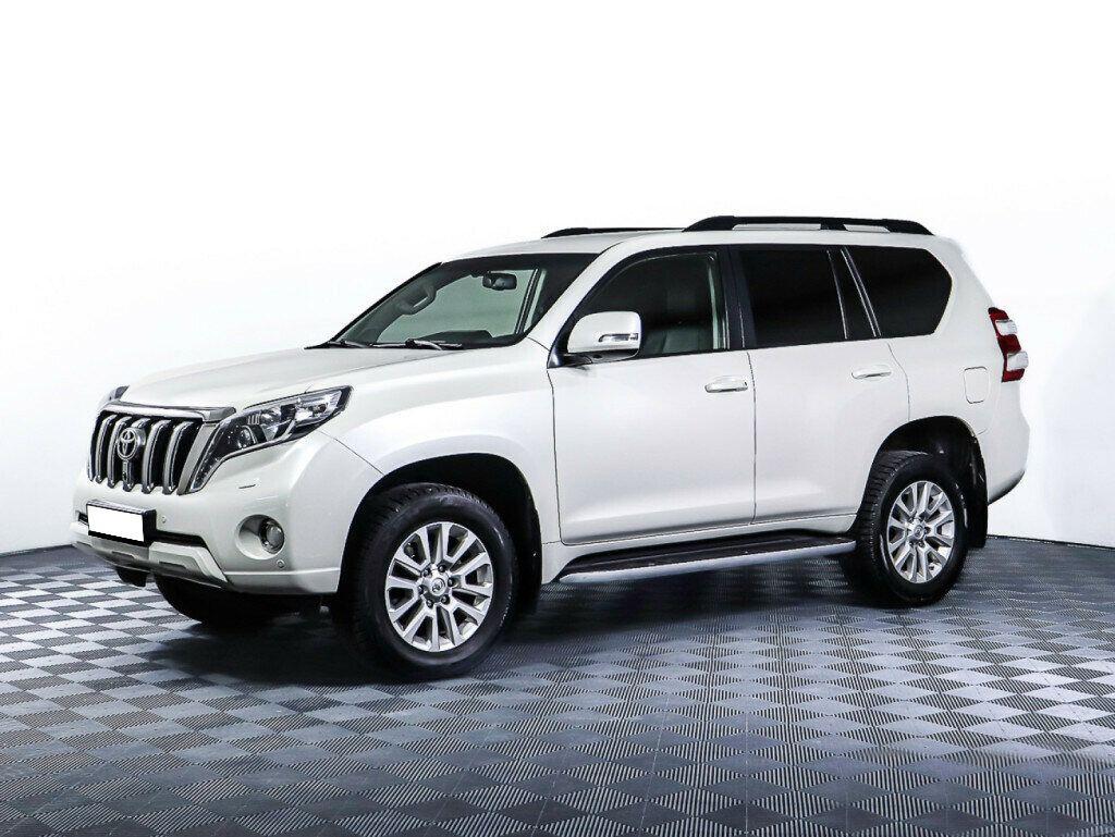 Toyota Land Cruiser Prado 2017, белый