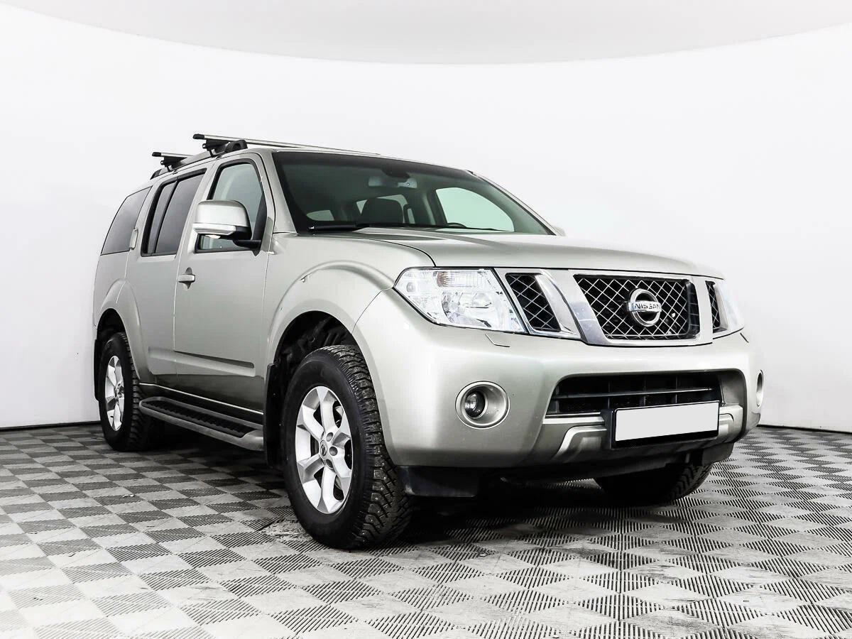 Nissan Pathfinder 2012, серебряный