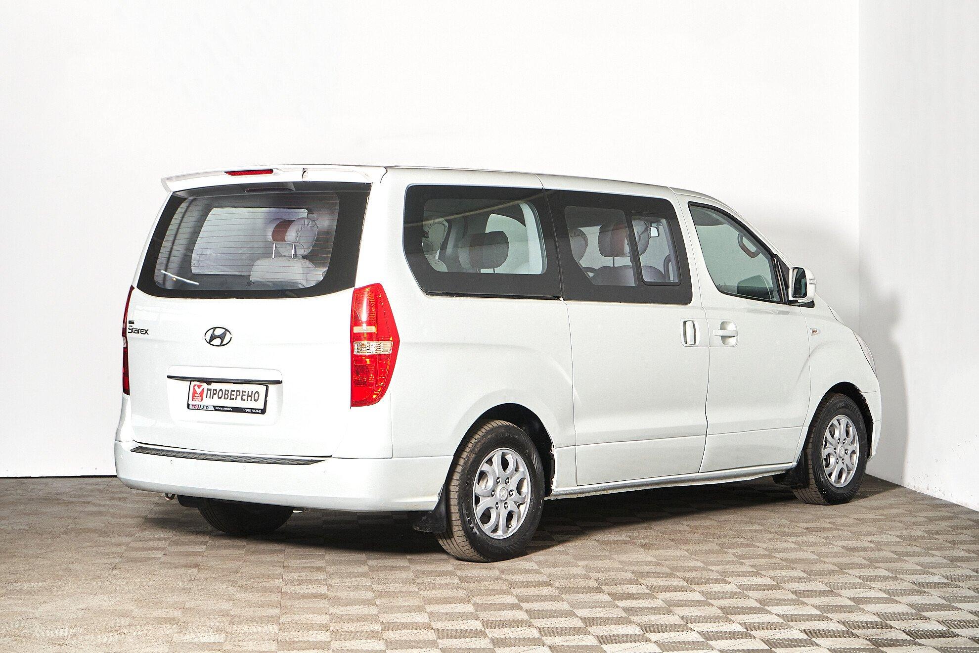 Hyundai Grand Starex 2010, белый