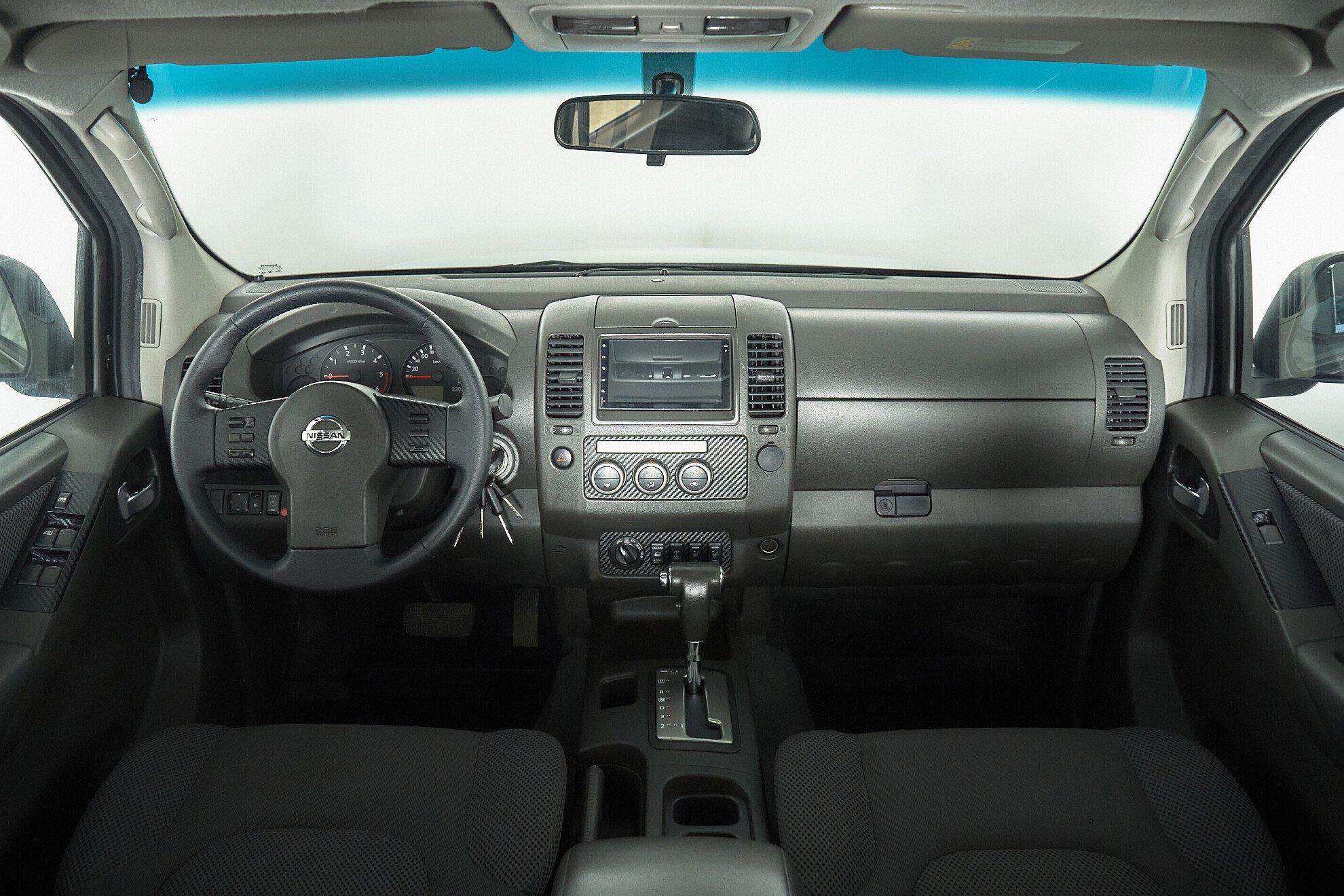 Nissan Navara (Frontier) 2007, черный
