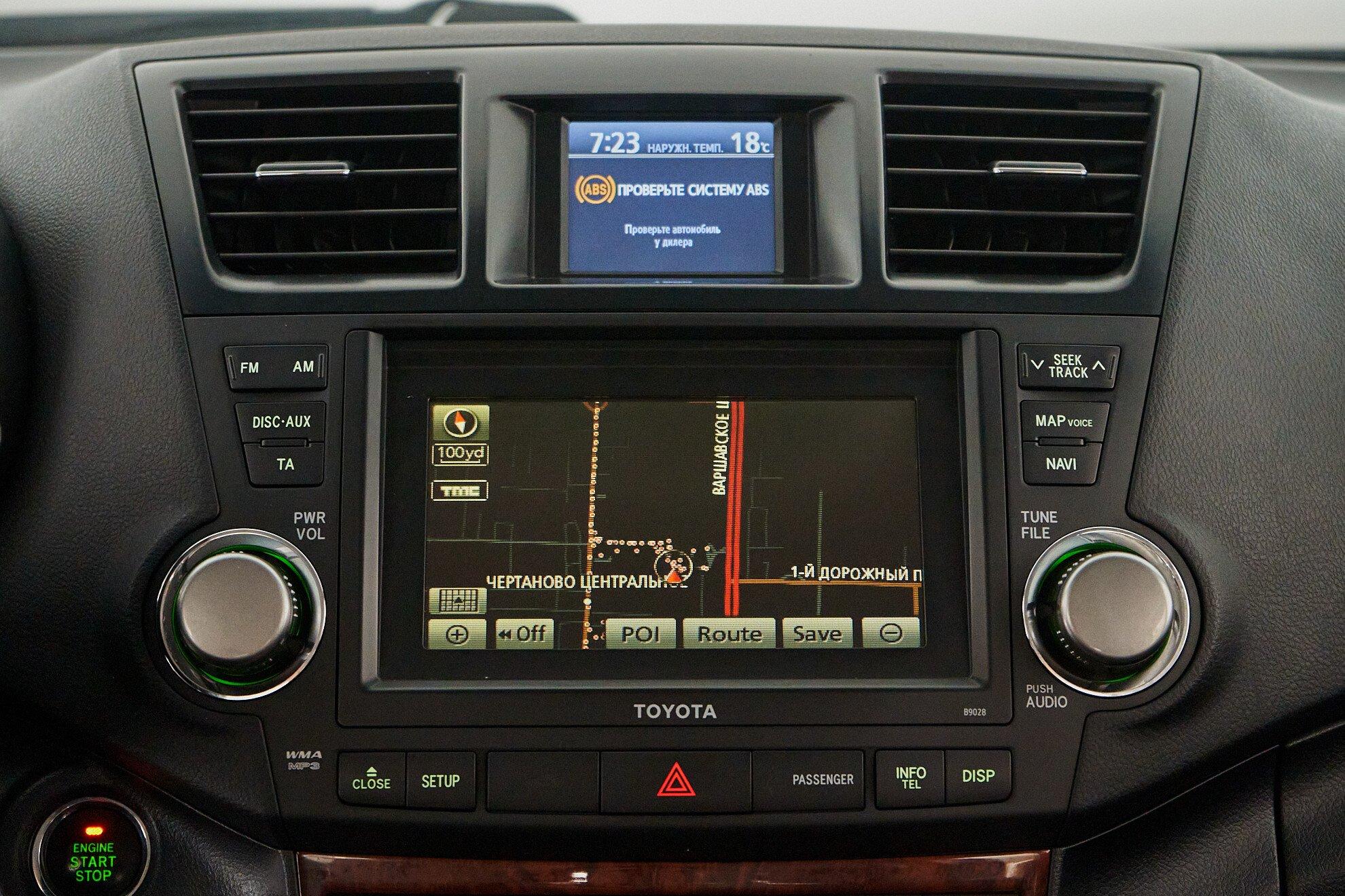Toyota Highlander 2012, черный