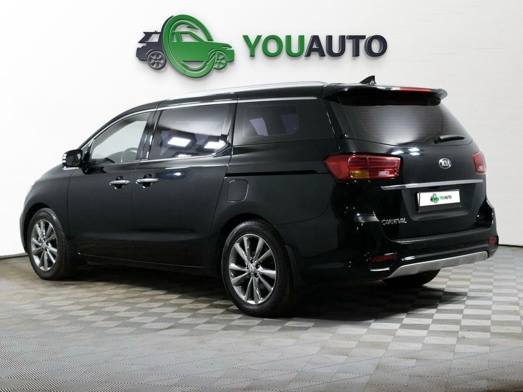 Kia Carnival 2017, черный