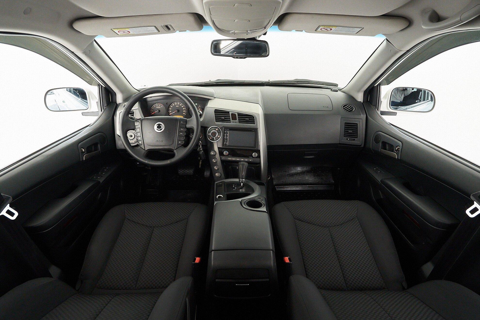 SsangYong Kyron 2013, белый