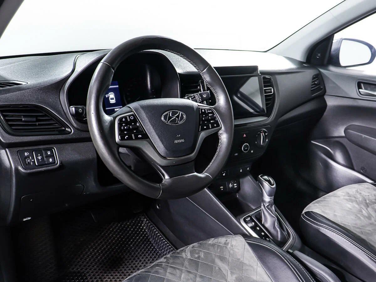 Hyundai Solaris 2022, серый