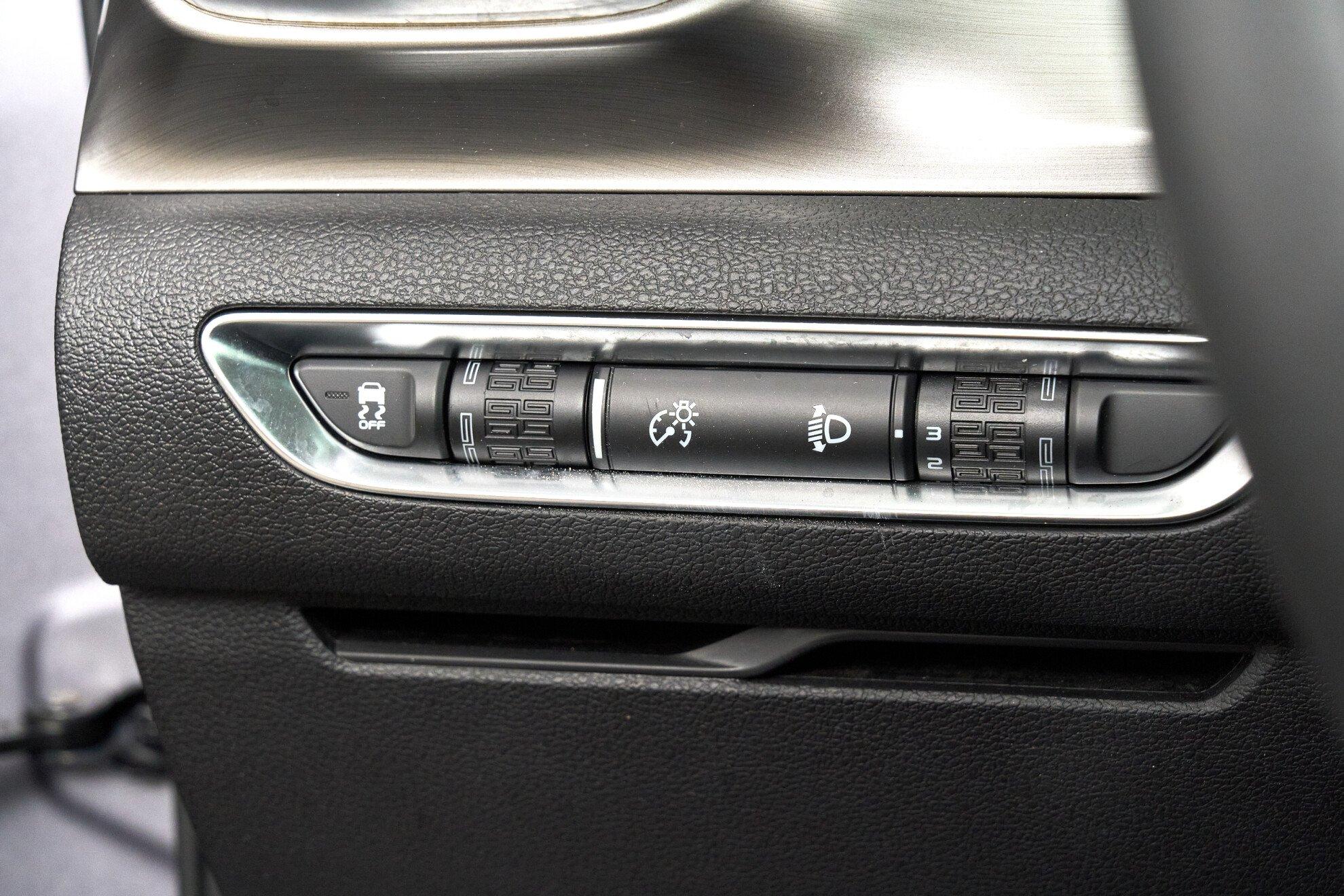 Geely Coolray 2020, серый