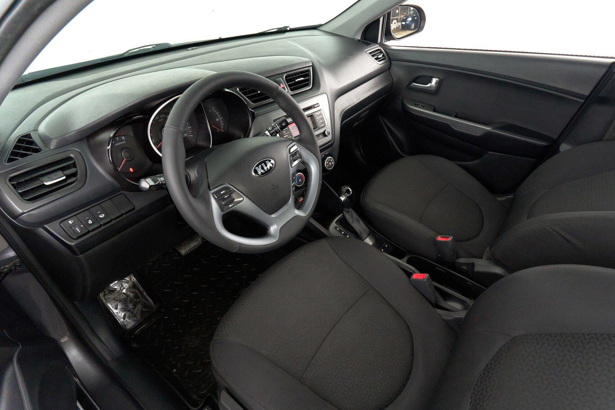 Kia Rio 2016, серый