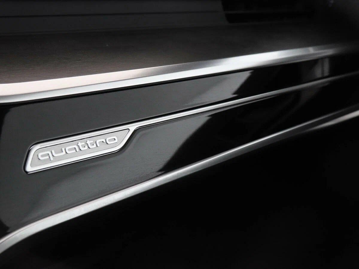 Audi A7 2021, серый