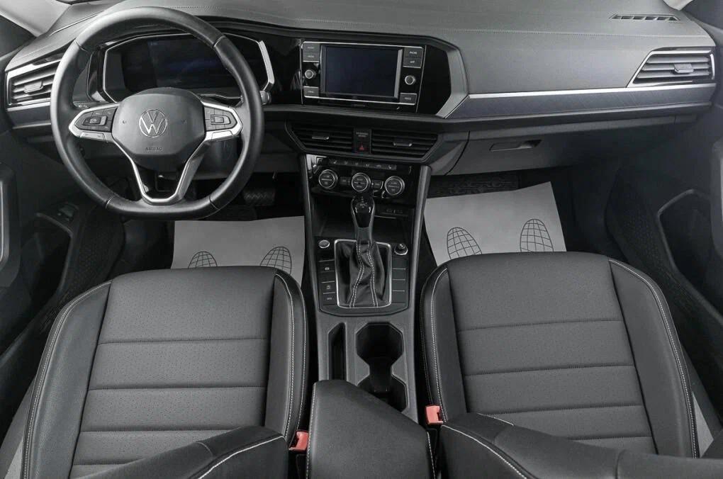 Volkswagen Jetta 2023, черный