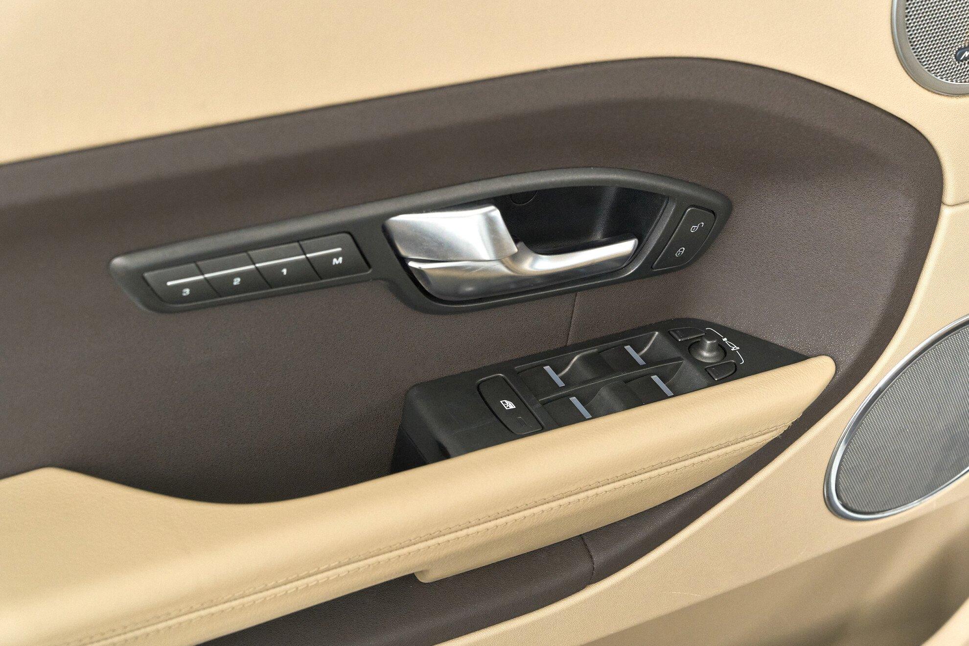Land Rover Range Rover Evoque 2012, белый