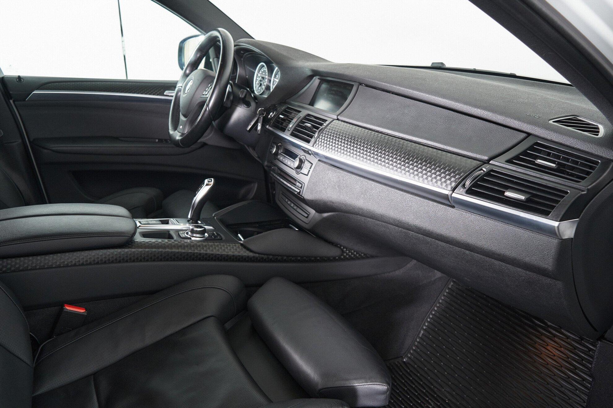 BMW X6 2013, белый