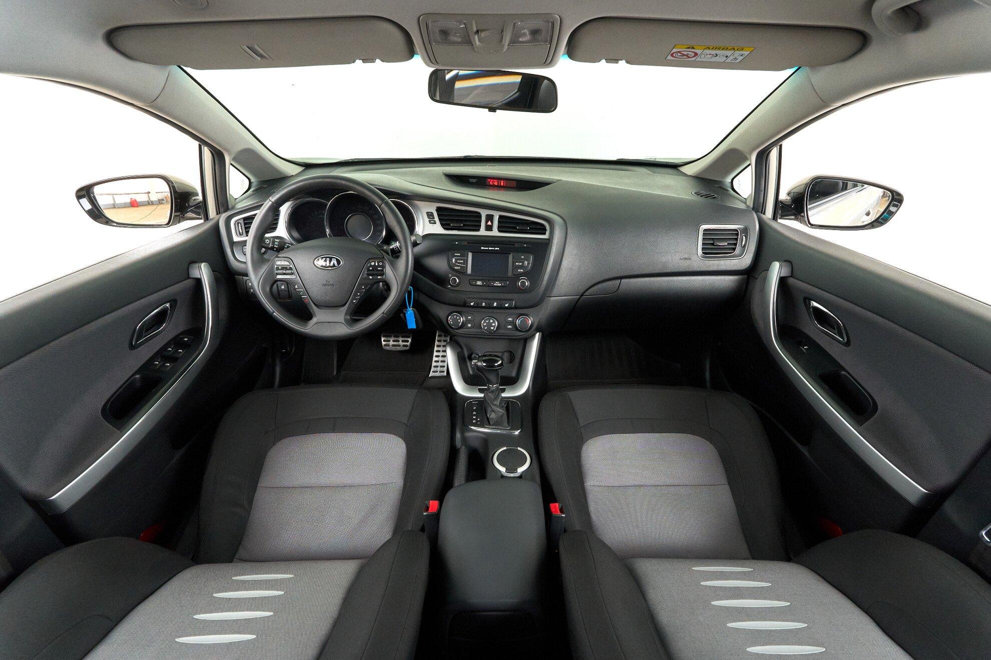 Kia Ceed 2013, серебряный