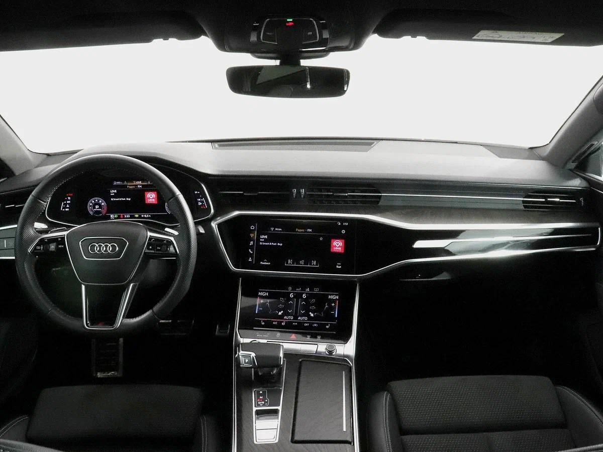 Audi A7 2021, серебряный