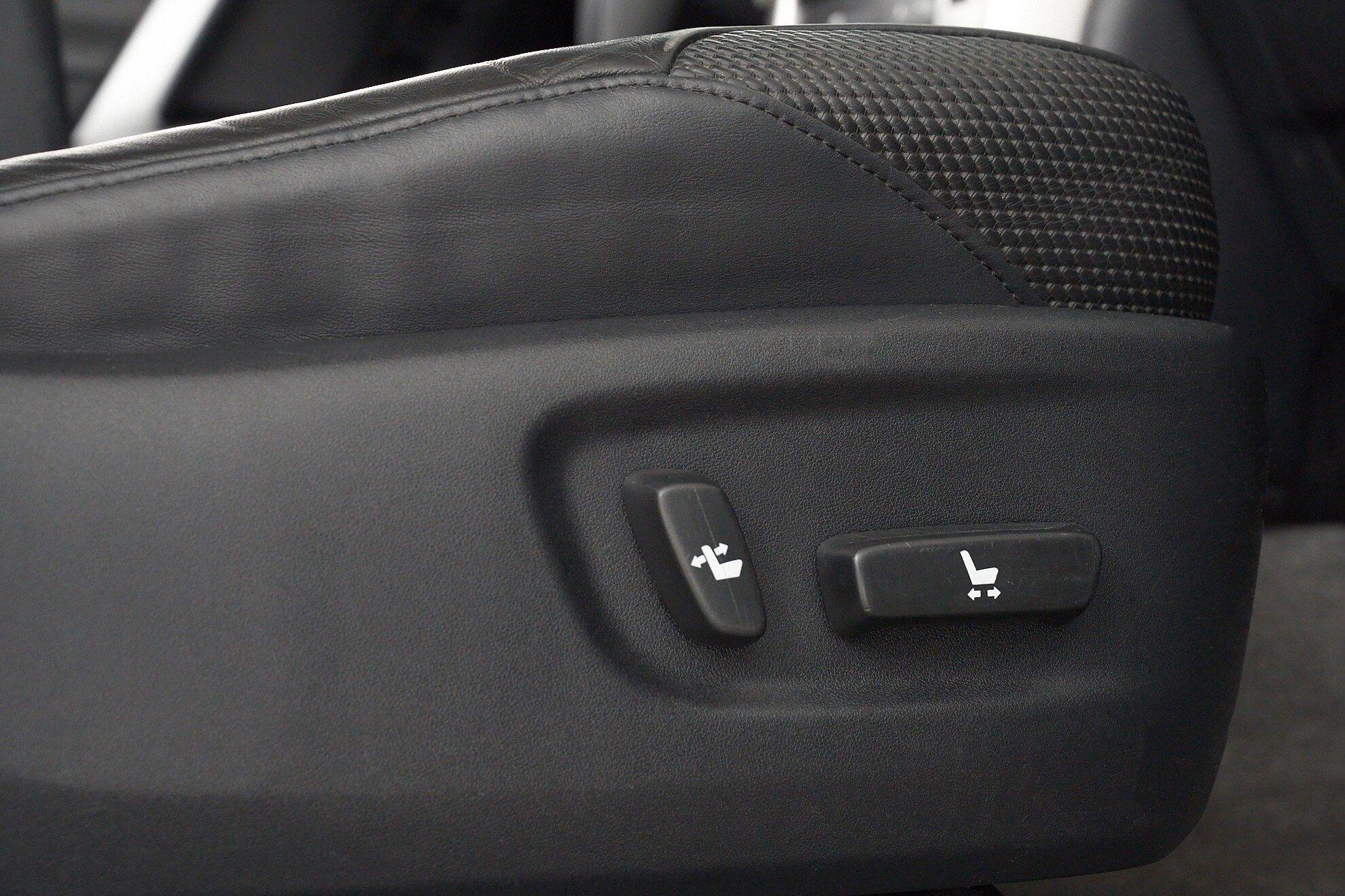 Toyota Land Cruiser Prado 2011, серый