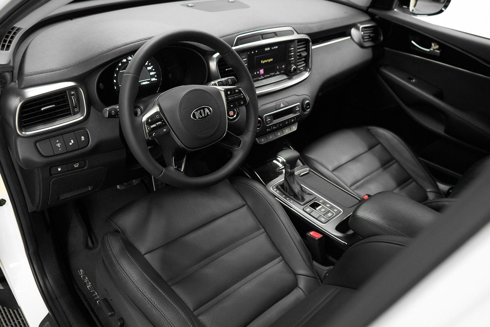 Kia Sorento 2018, белый