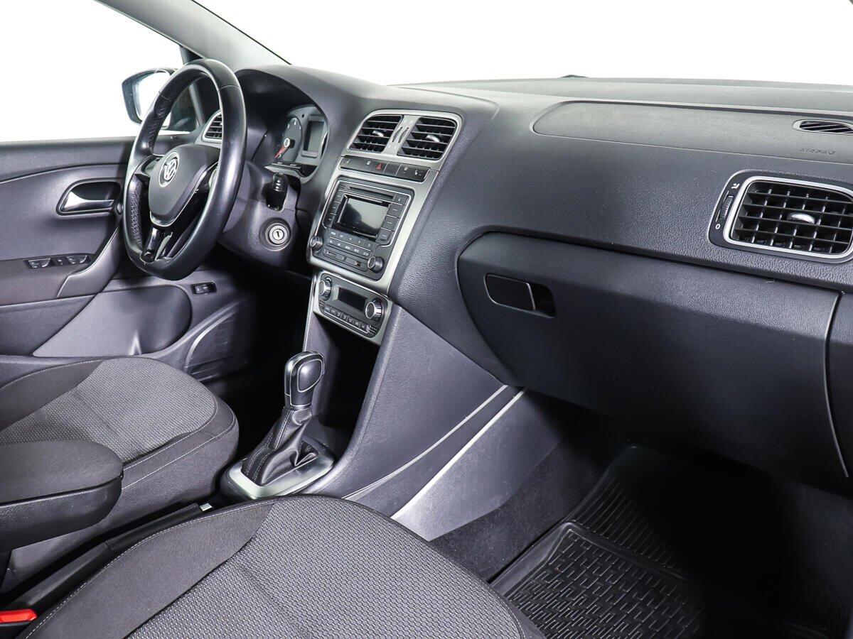 Volkswagen Polo 2019, коричневый