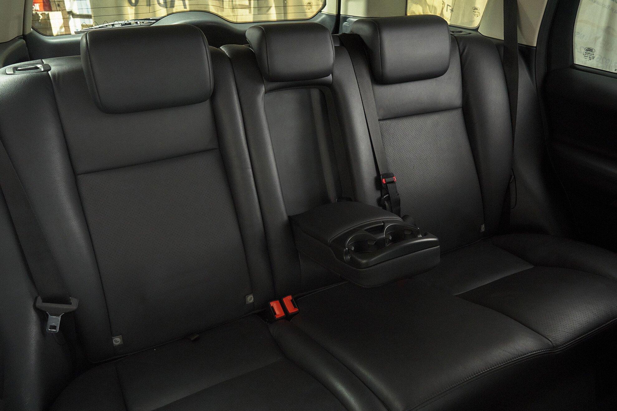 Land Rover Freelander 2010, серый