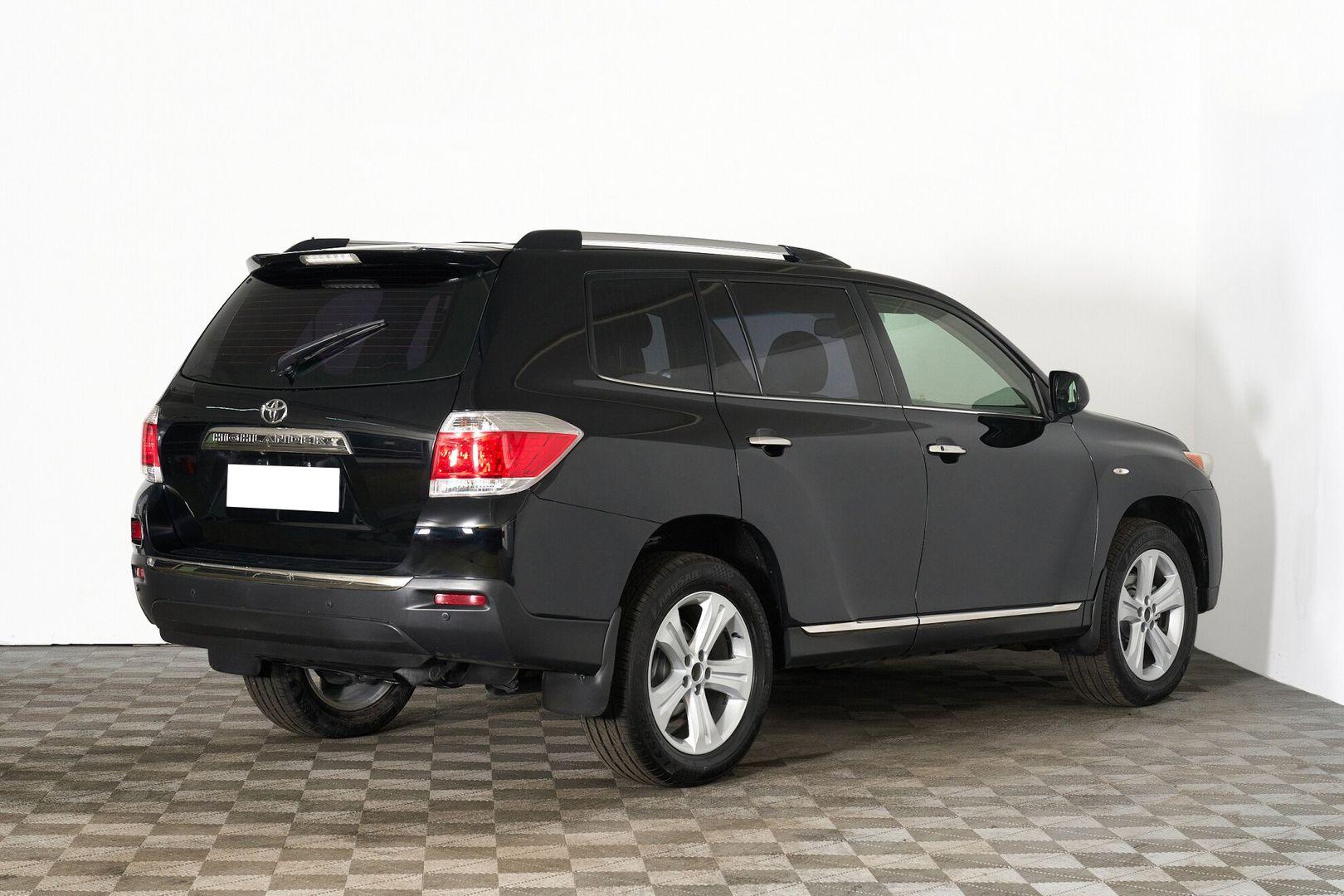 Toyota Highlander 2013, черный