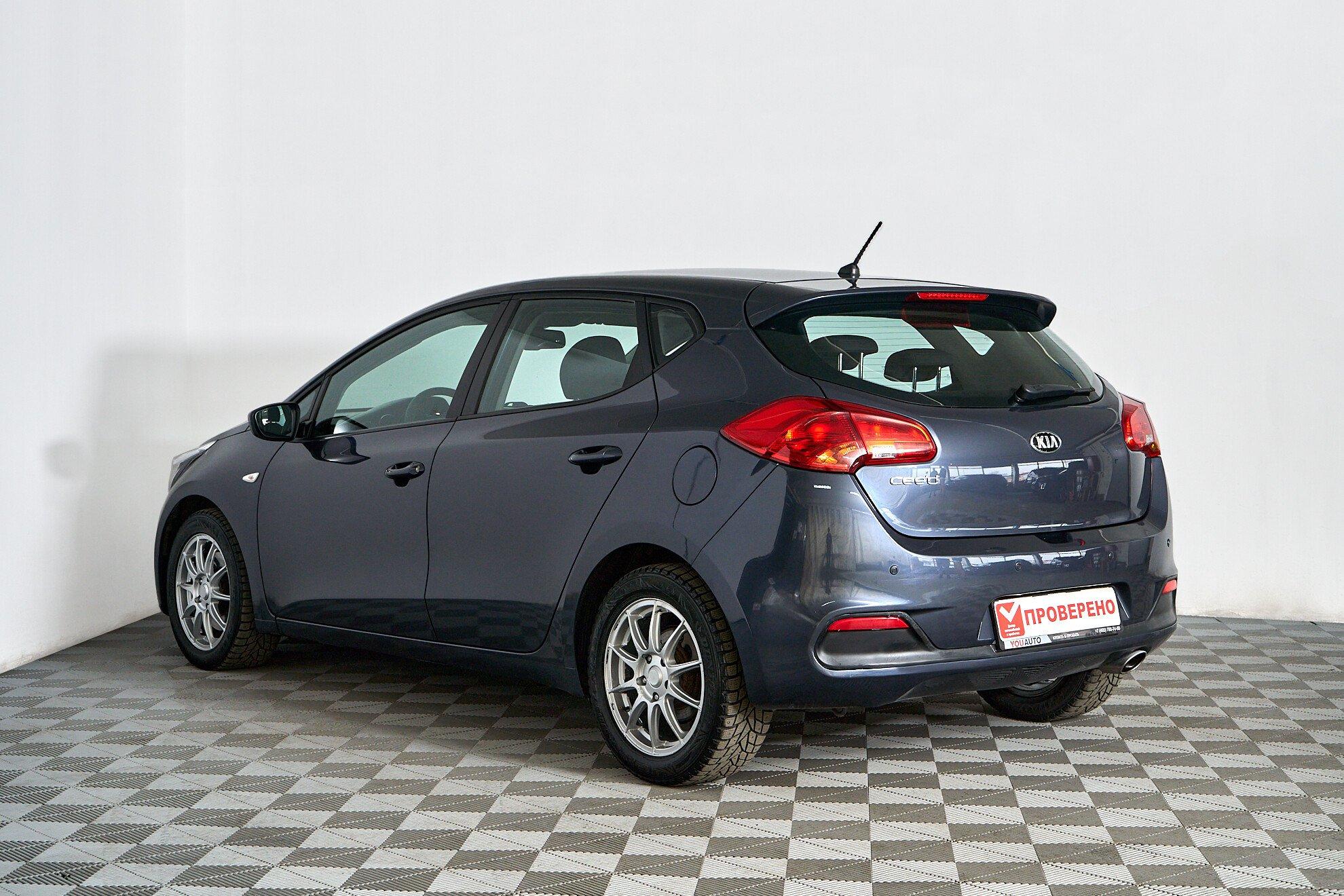 Kia Ceed 2015, синий