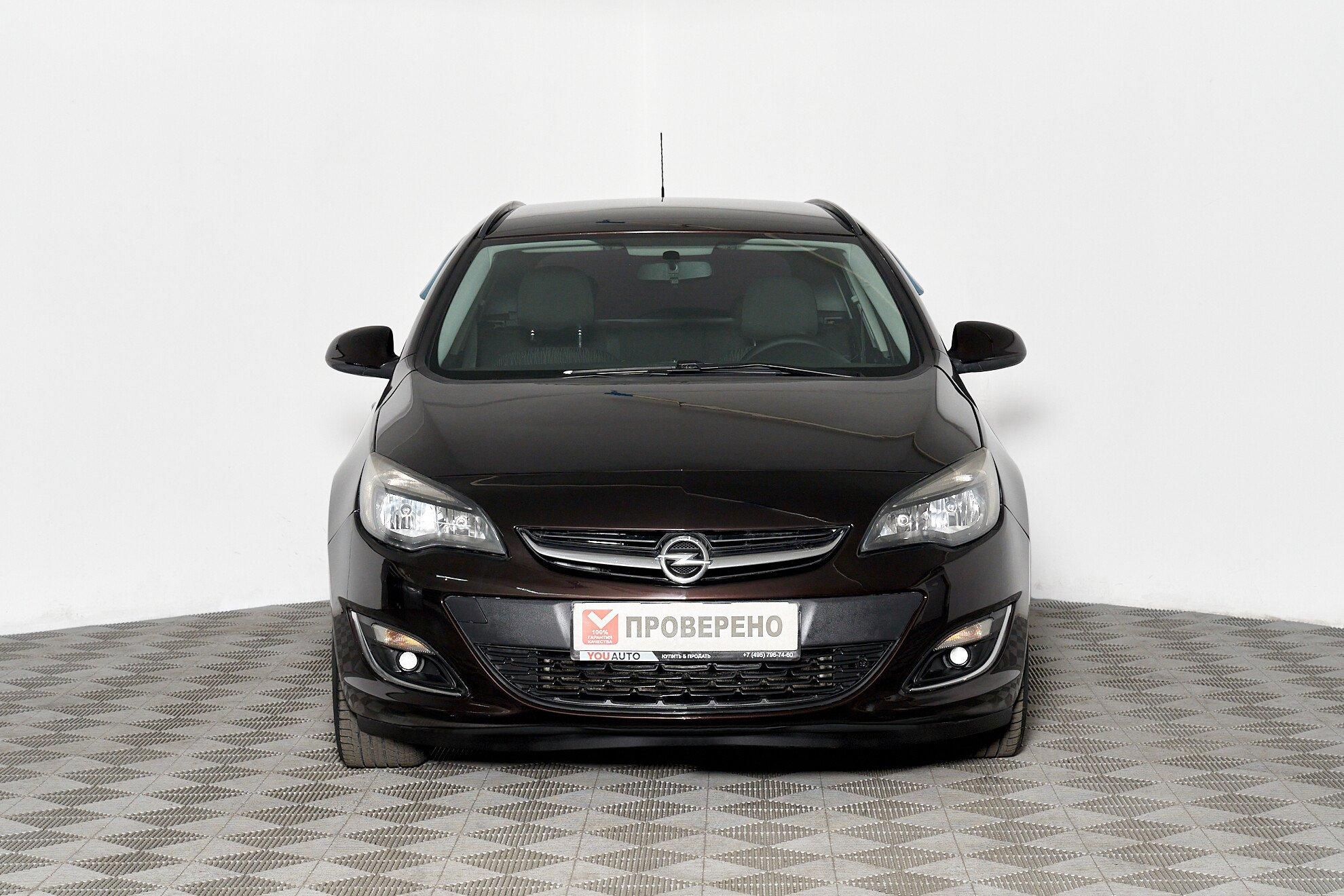 Opel Astra 2013, коричневый
