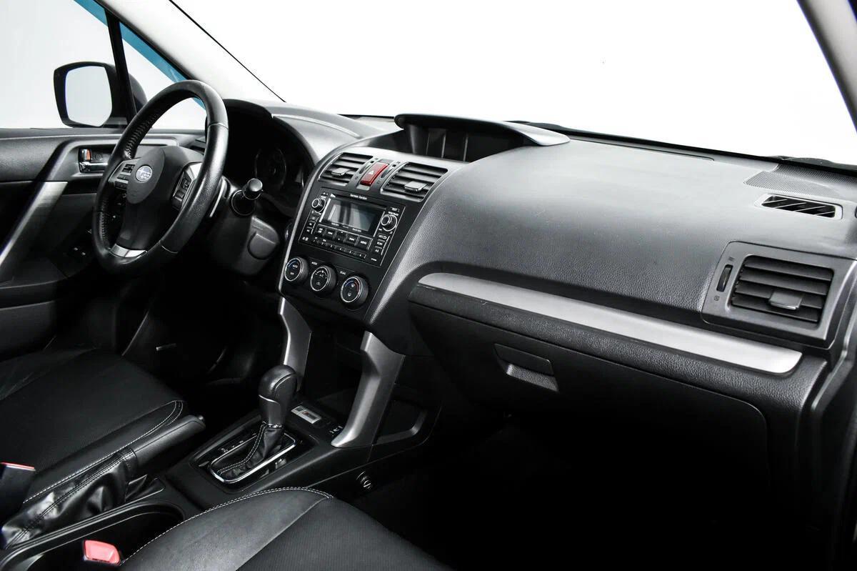 Subaru Forester 2015, серый