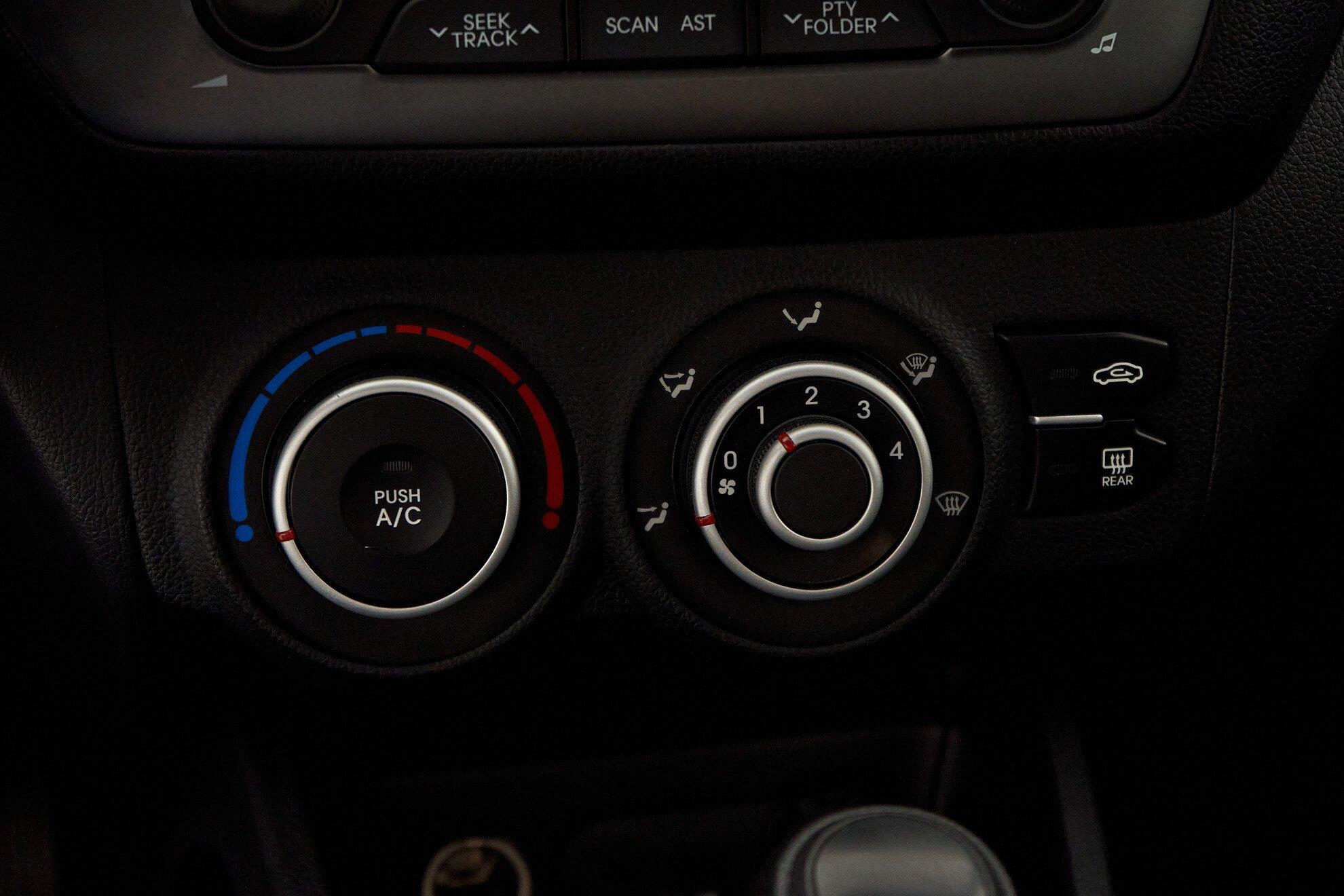 Kia Rio 2013, черный