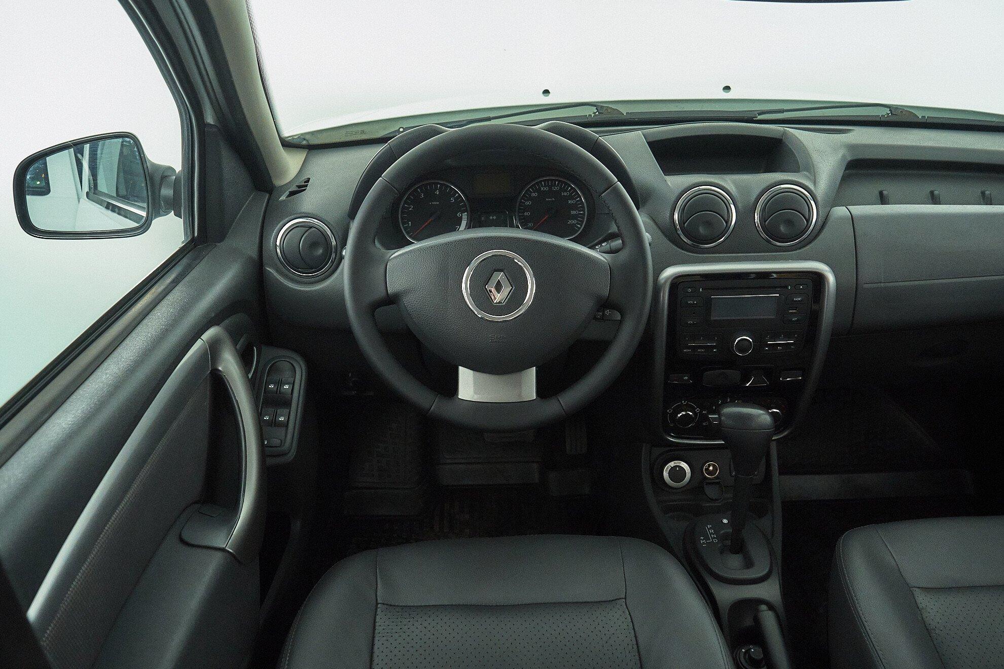 Renault Duster 2015, белый