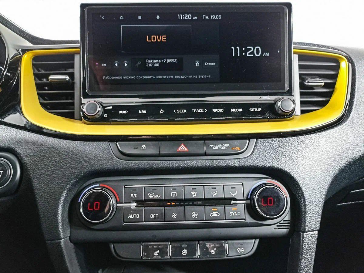 Kia XCeed 2021, белый