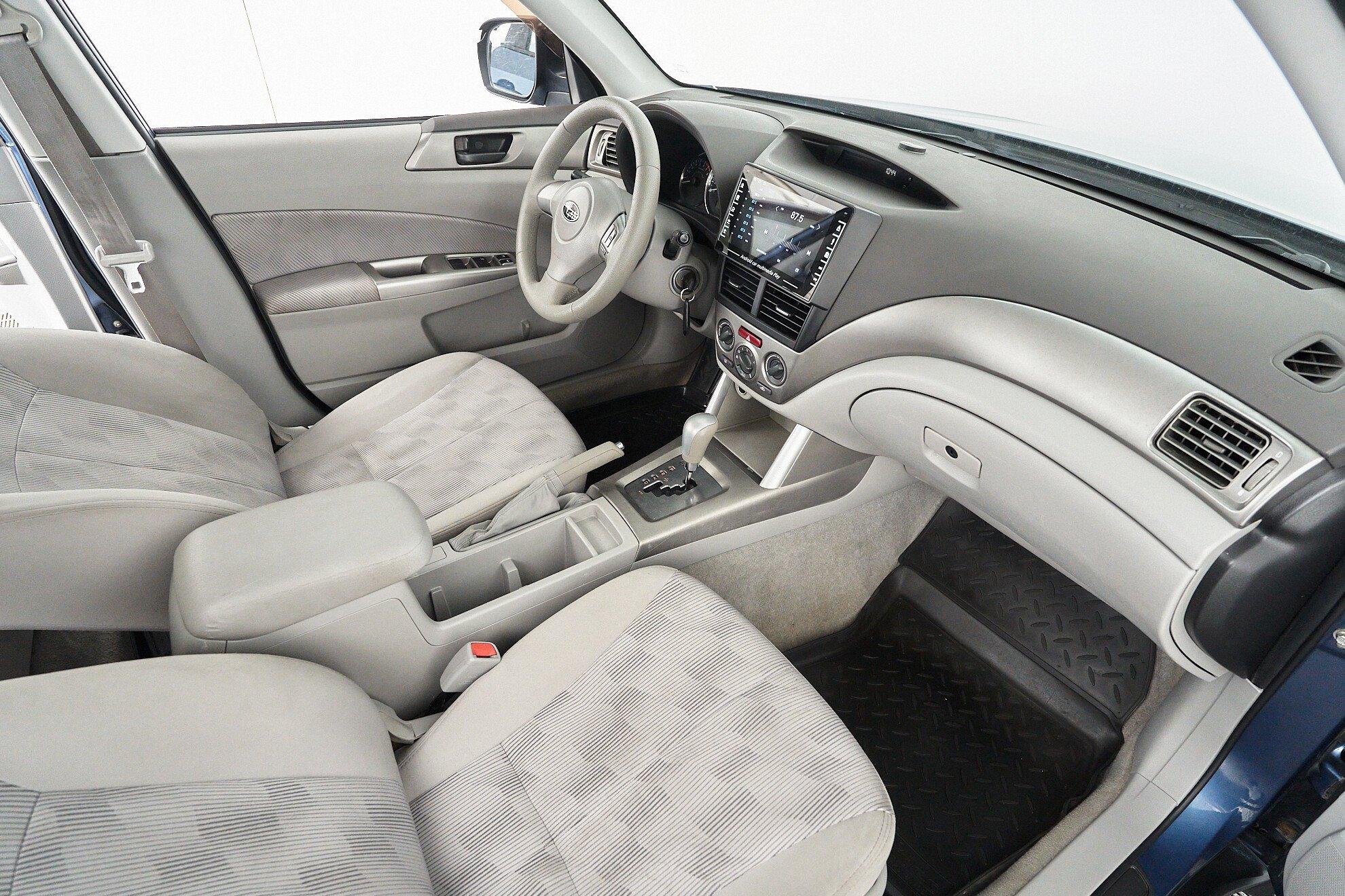 Subaru Forester 2010, голубой