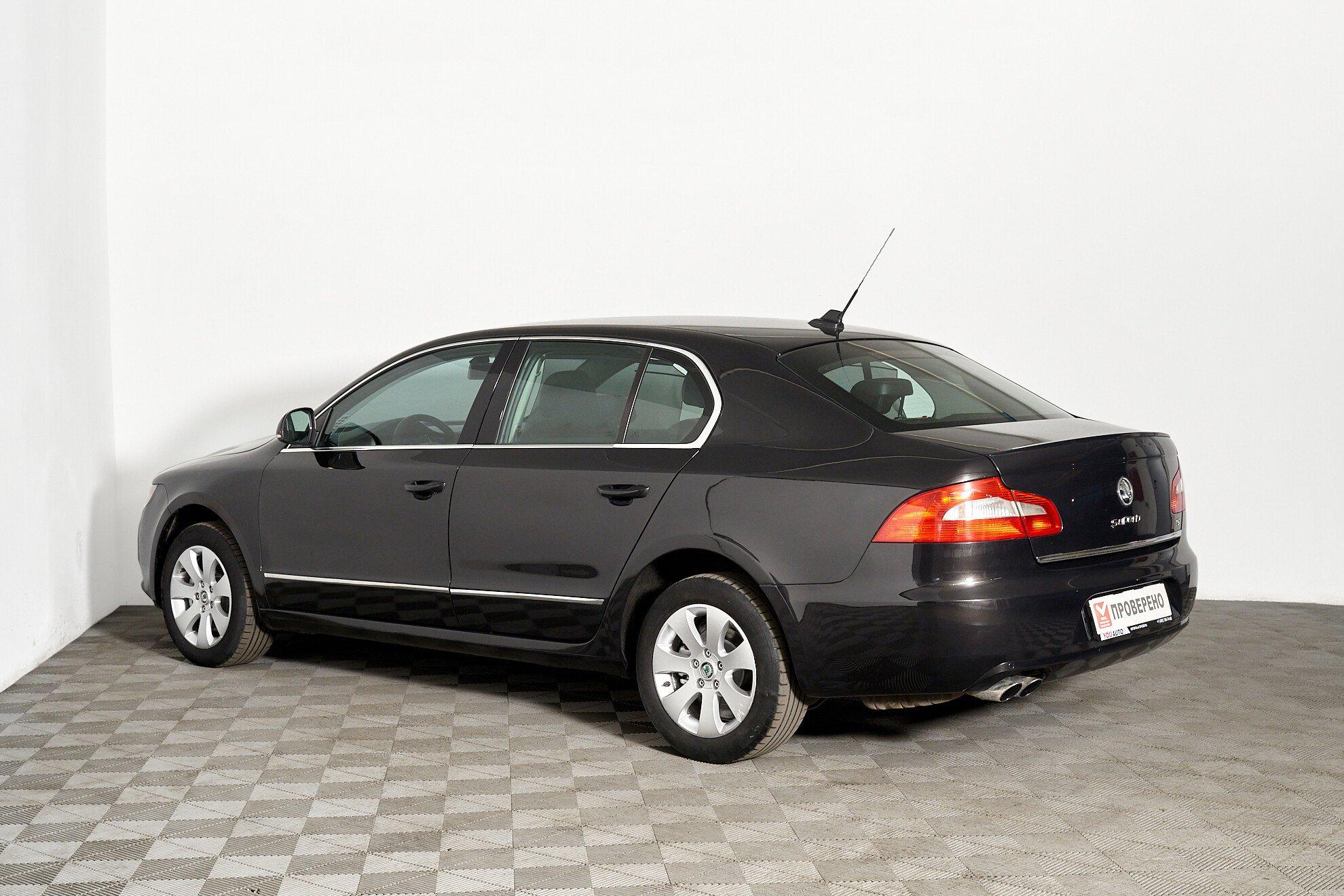 Skoda Superb 2011, коричневый