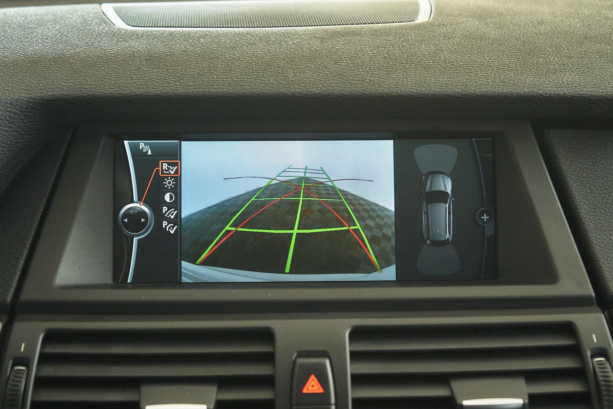 BMW X5 2011, белый