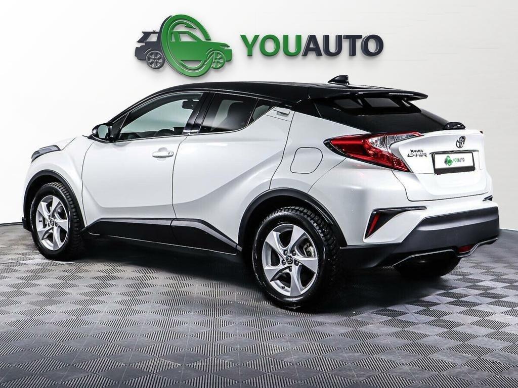 Toyota C-HR 2018, белый
