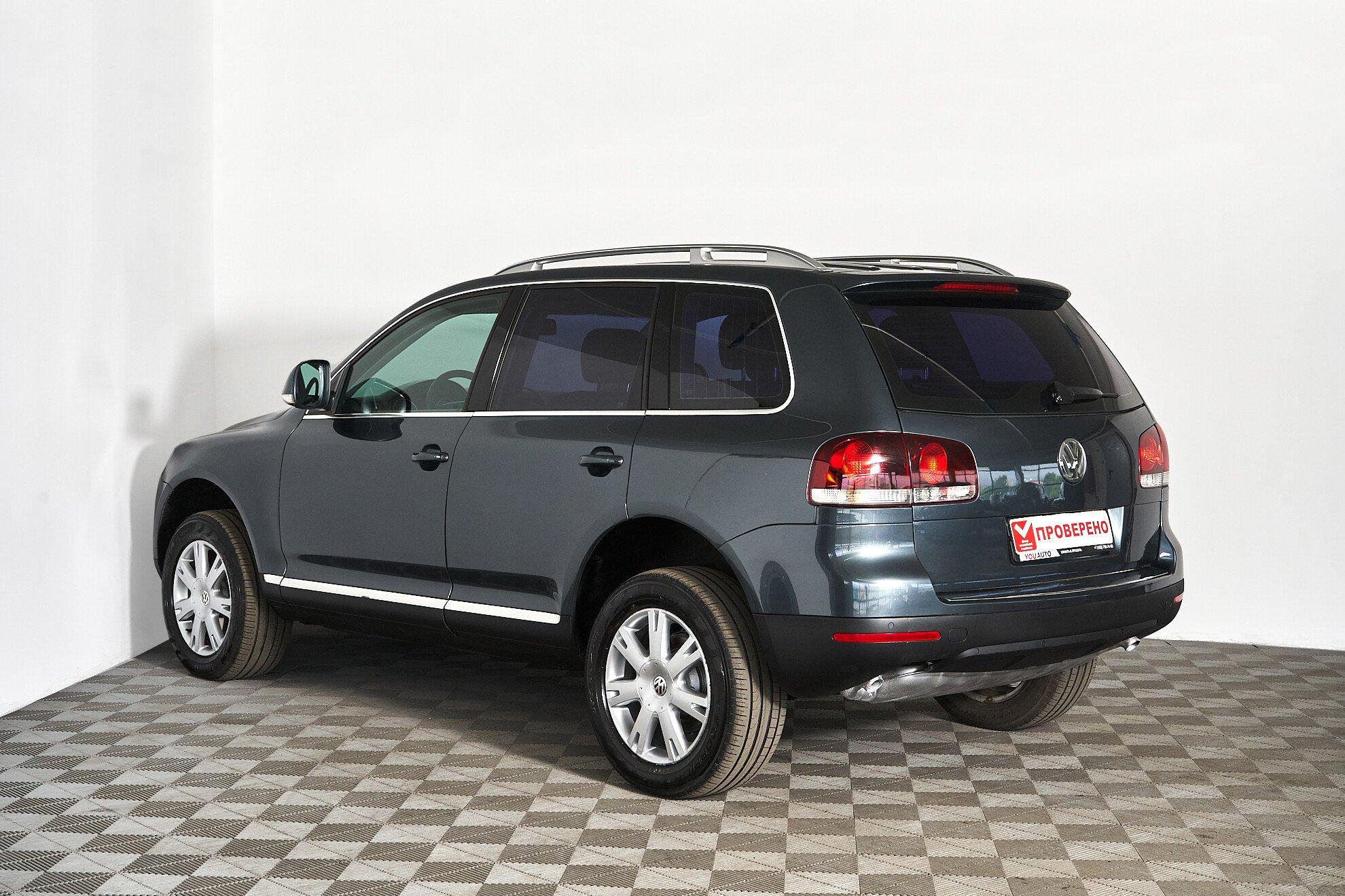 Volkswagen Touareg 2009, серый