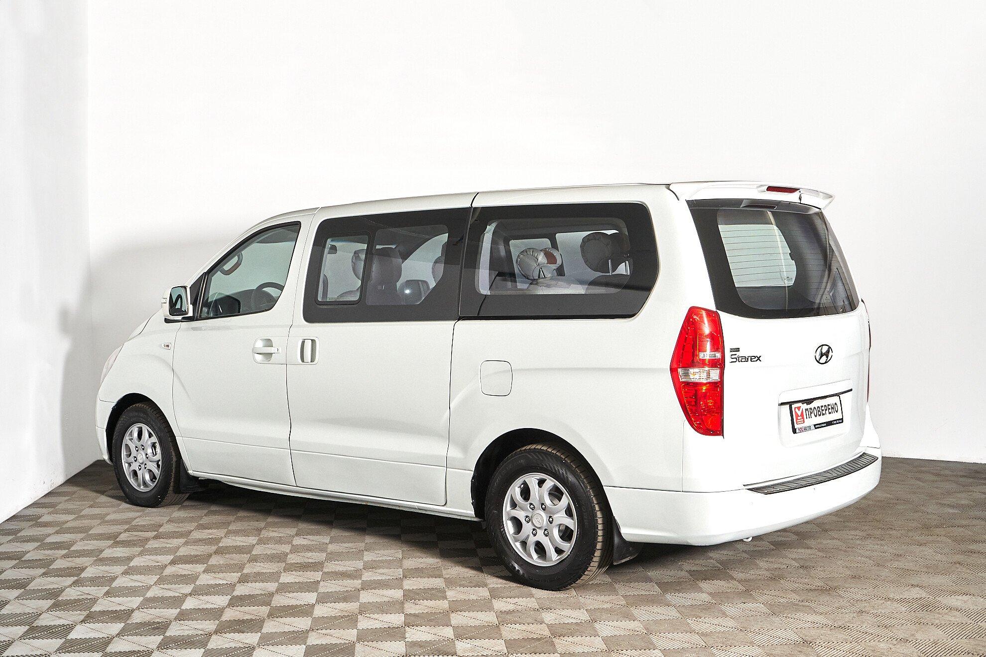 Hyundai Grand Starex 2010, белый