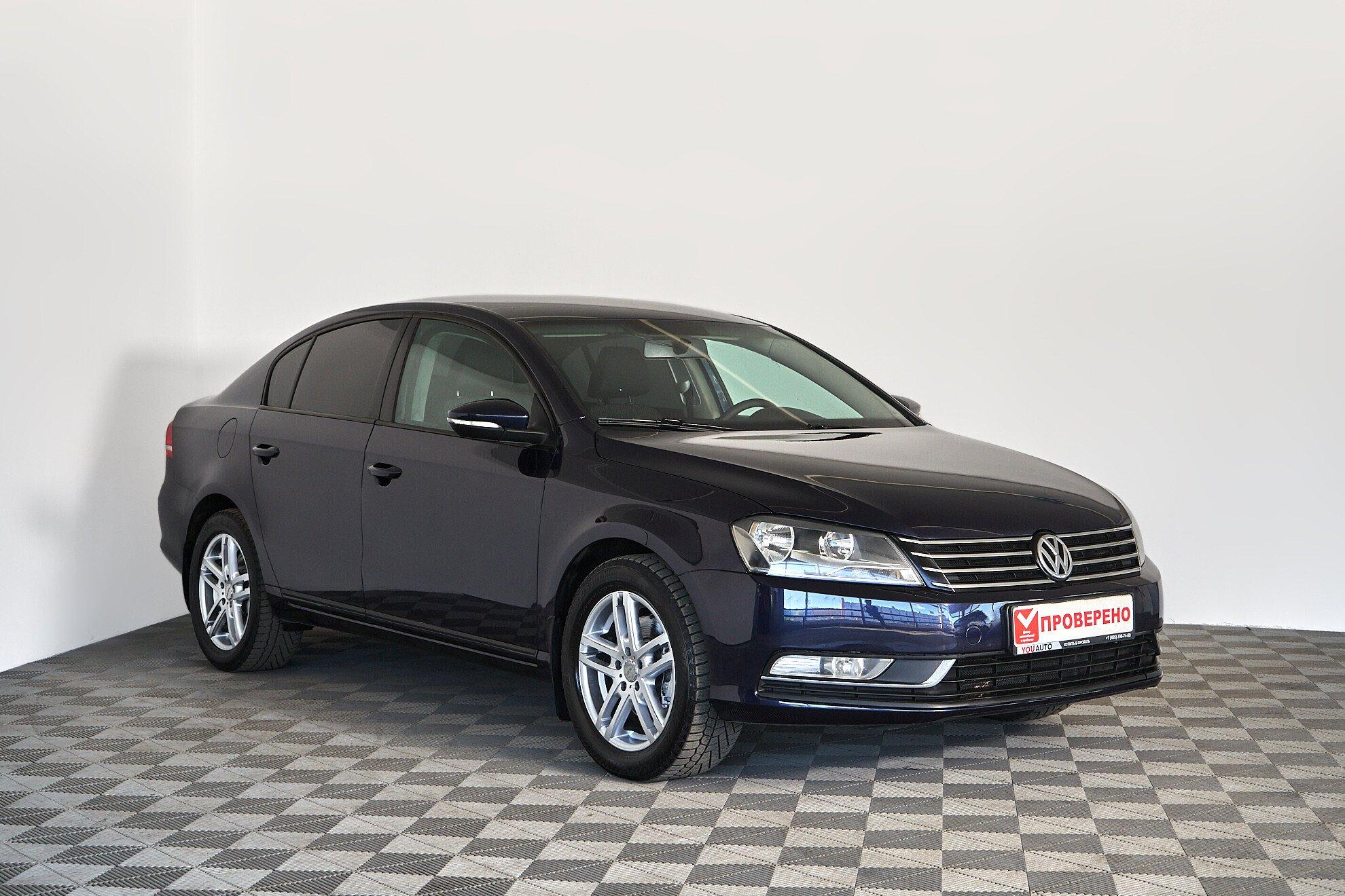 Volkswagen Passat 2012, синий