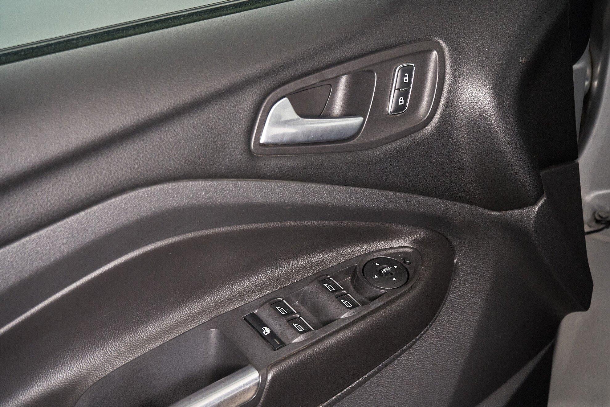 Ford Kuga 2014, серебряный