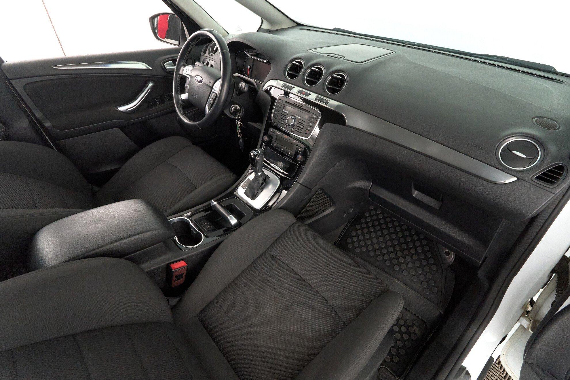 Ford S-MAX 2013, белый