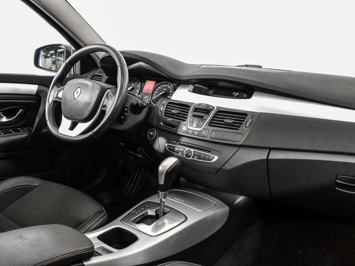 Renault Laguna 2010, серый
