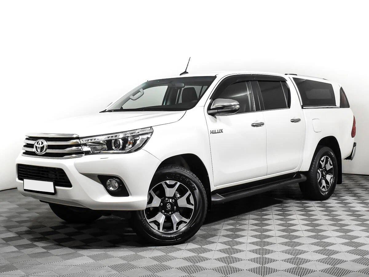 Toyota Hilux 2020, белый