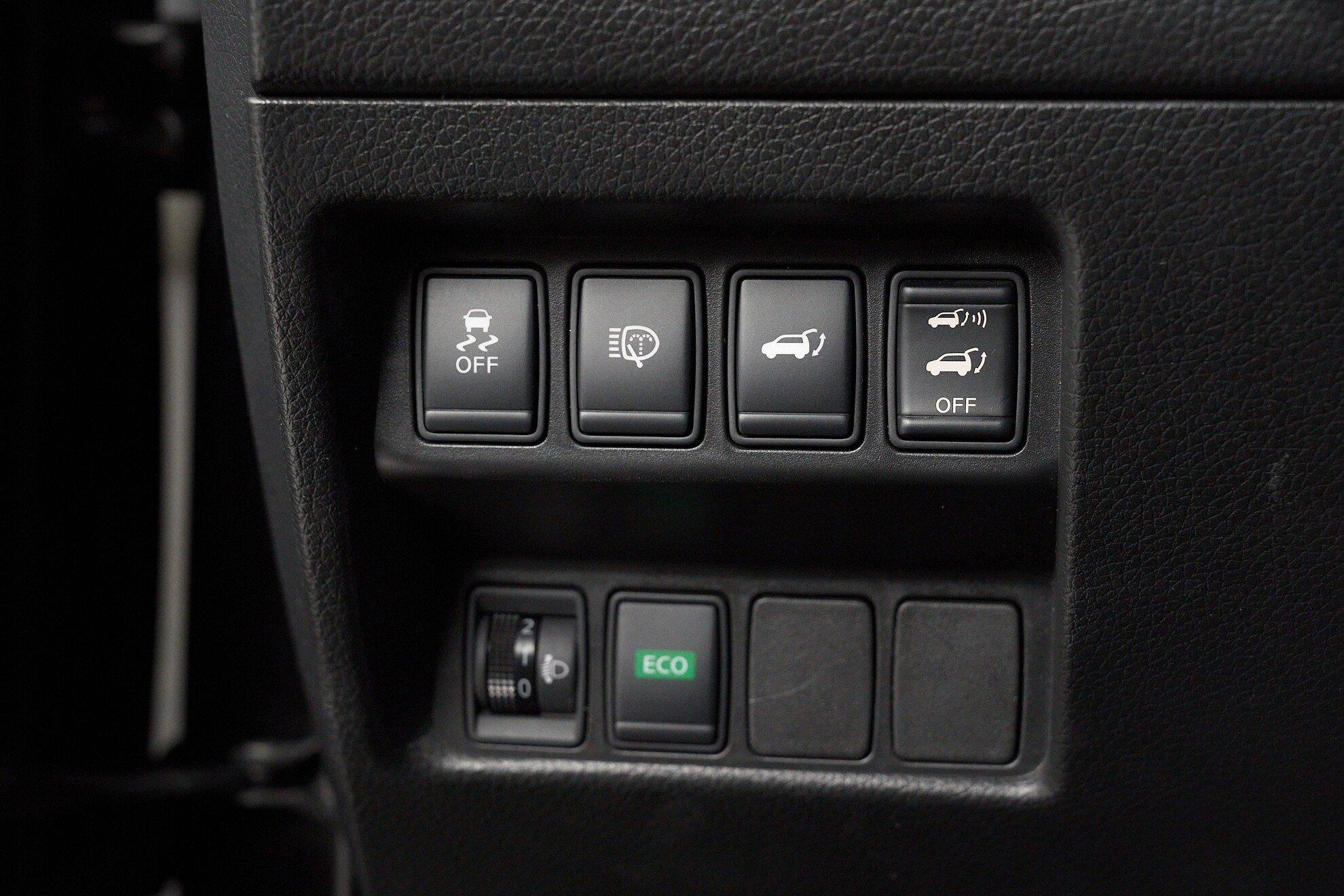 Nissan X-Trail 2015, черный