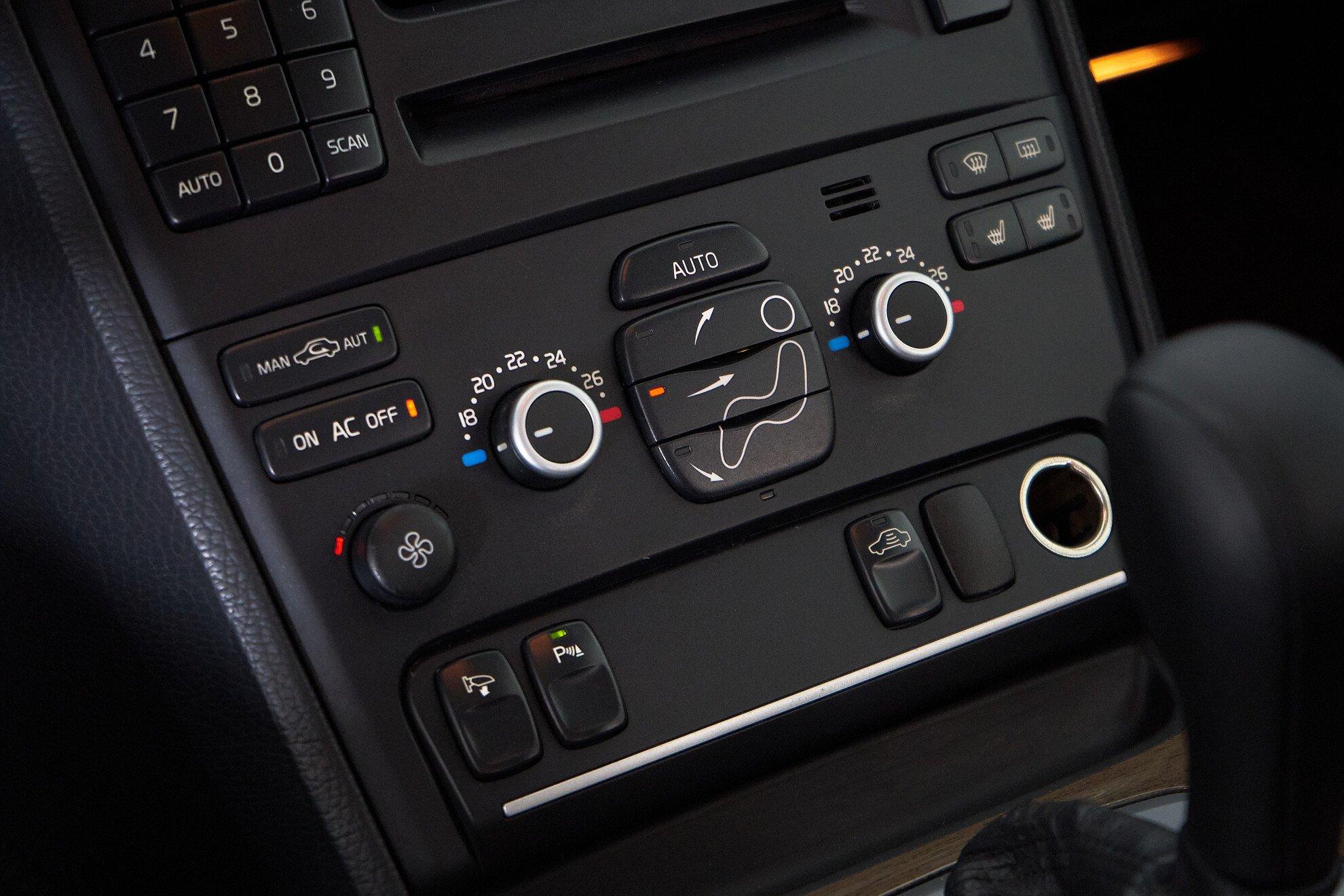 Volvo XC90 2010, синий