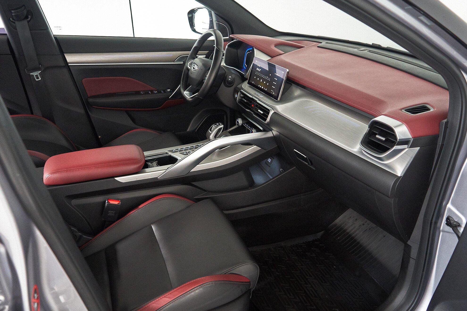Geely Coolray 2020, серебряный