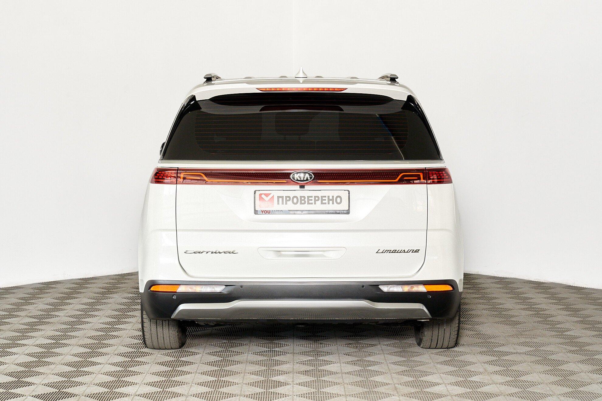 Kia Carnival 2023, белый