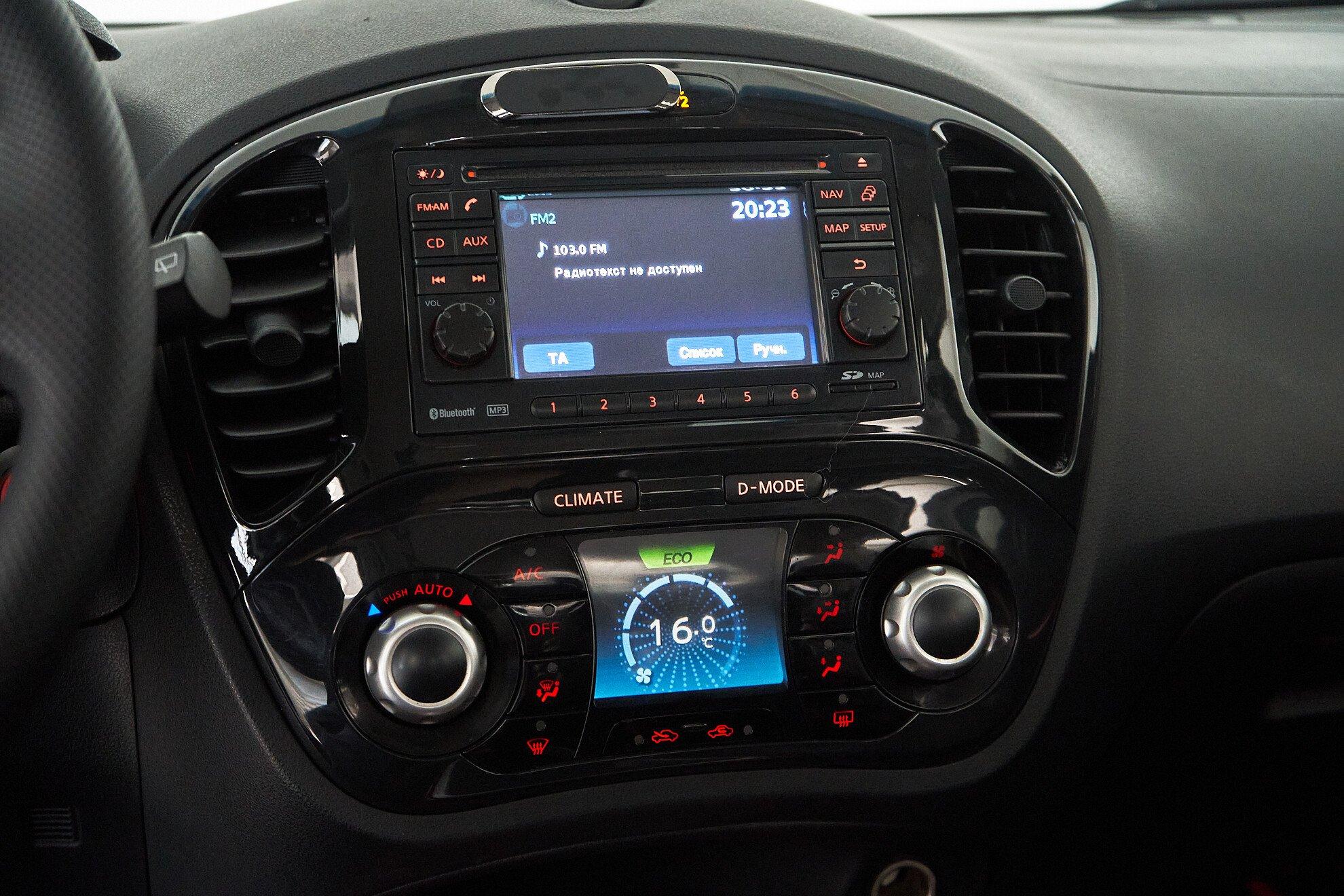 Nissan Juke 2011, черный
