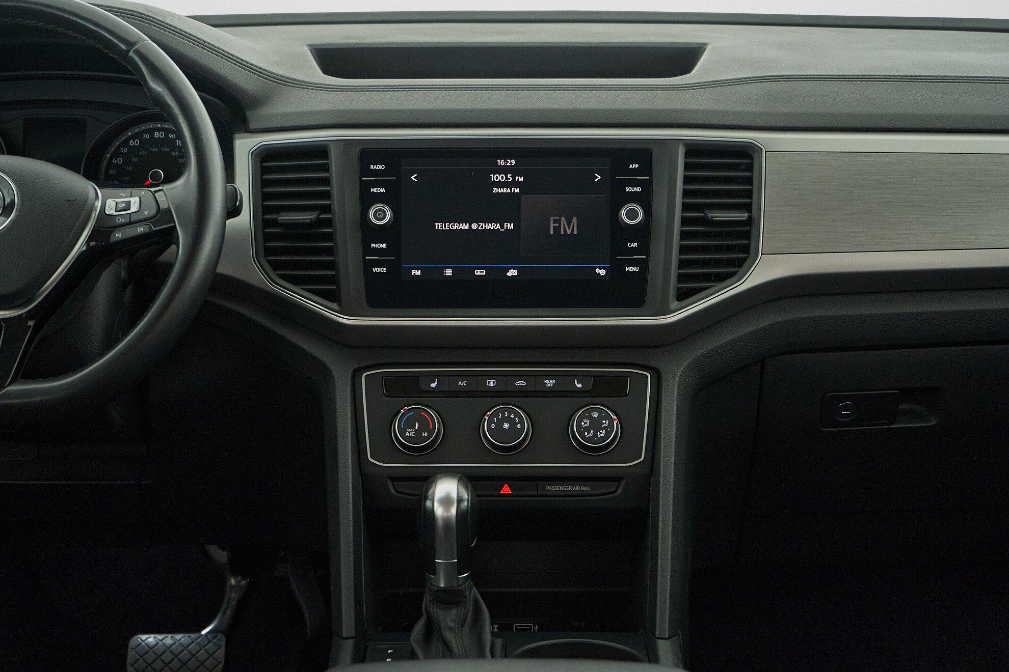 Volkswagen Atlas 2017, белый
