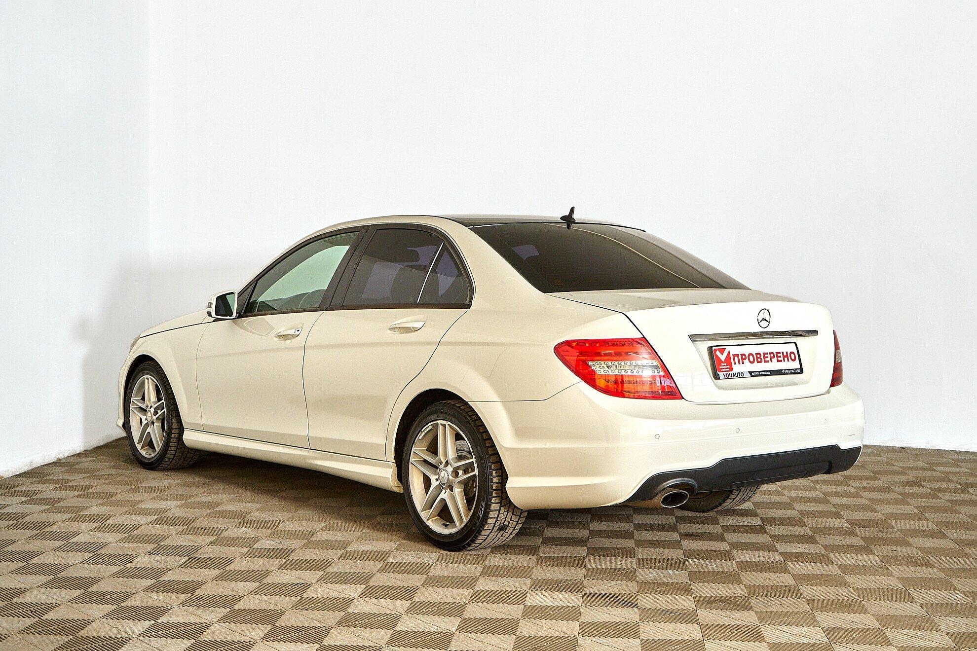 Mercedes-Benz C-Класс 2013, белый