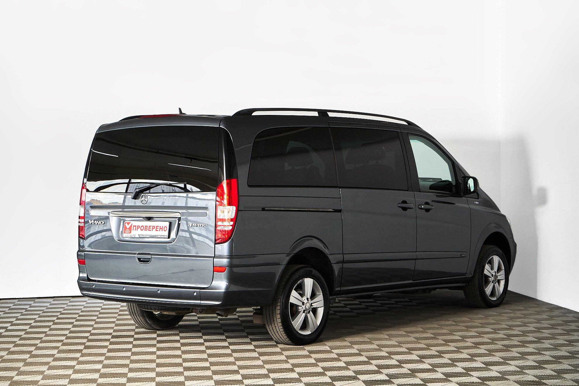 Mercedes-Benz Viano 2012, серый